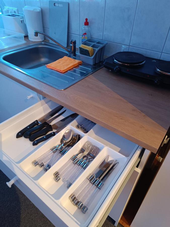 In Villa 56 Qm Apartment, 24 H Check-In,Free Parking Hannover Bagian luar foto