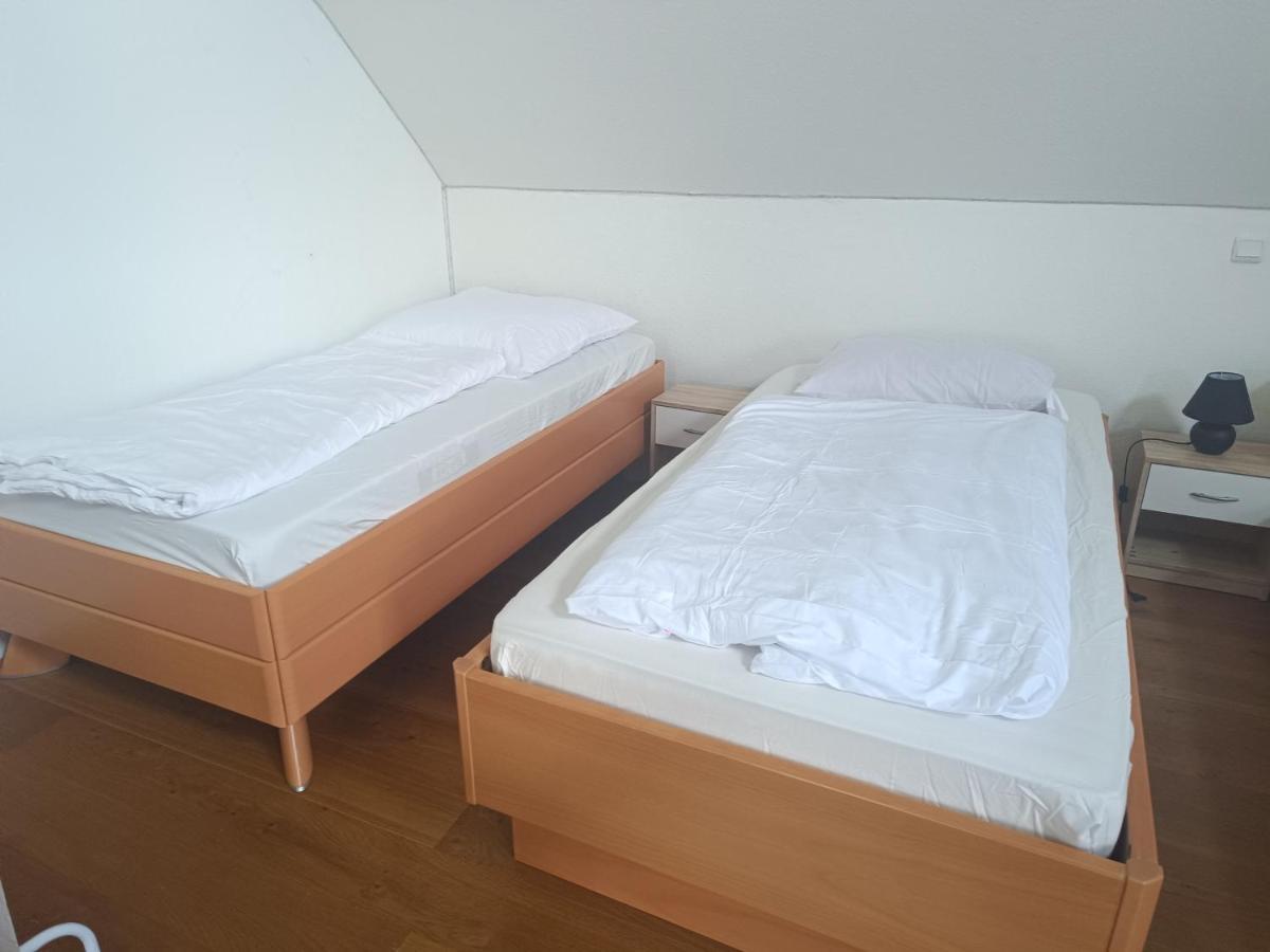 In Villa 56 Qm Apartment, 24 H Check-In,Free Parking Hannover Bagian luar foto