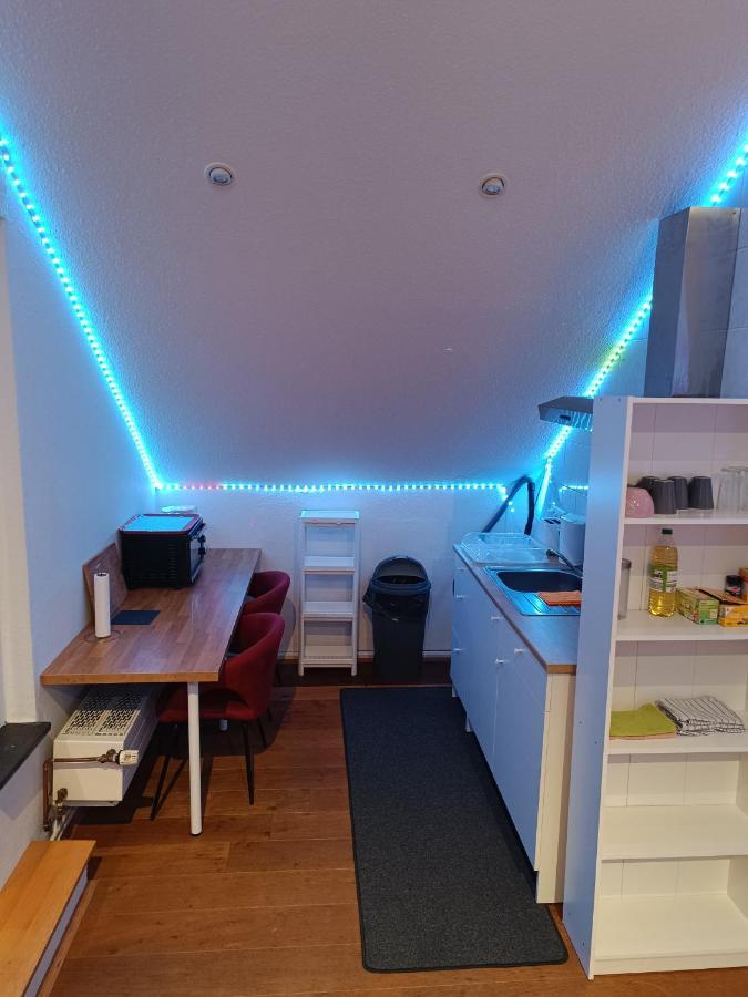 In Villa 56 Qm Apartment, 24 H Check-In,Free Parking Hannover Bagian luar foto
